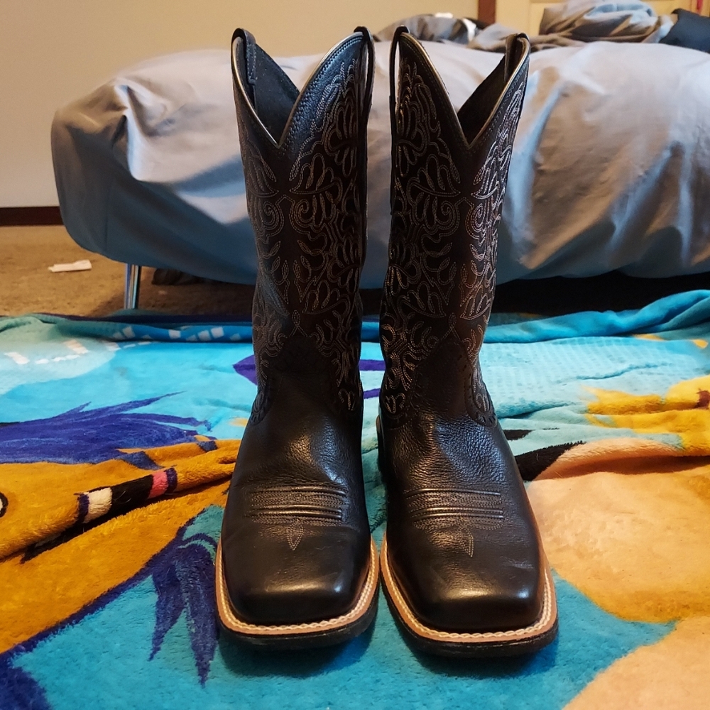 Black Ariat Boots Size 9